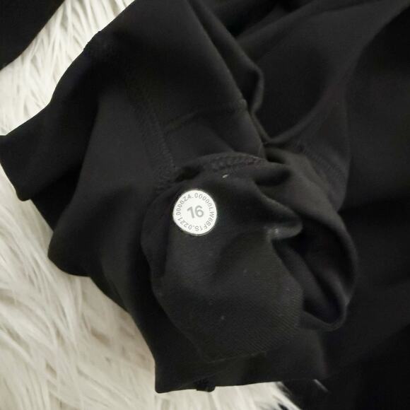 LULULEMON | Wunder Under High-Rise Crop Scallop Full-On Luxtreme Black | Size 16 - Picture 9 of 10